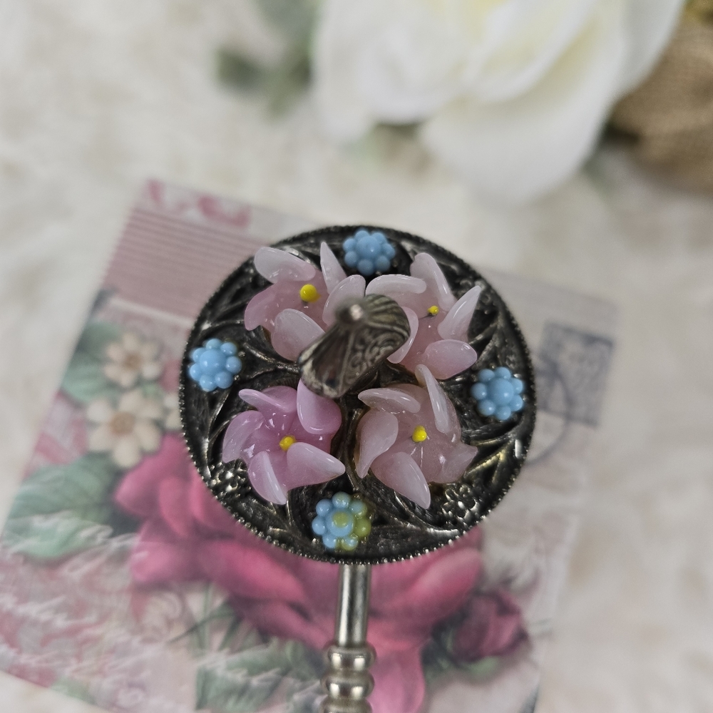 Vintage Mini Trinket Box in the Shape of a Pan - Picture 2 of 15